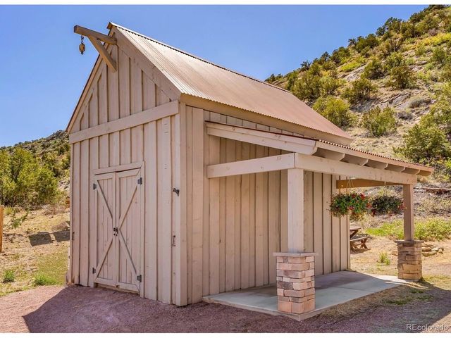 620 Foothills Dr, Canon City, CO 81212