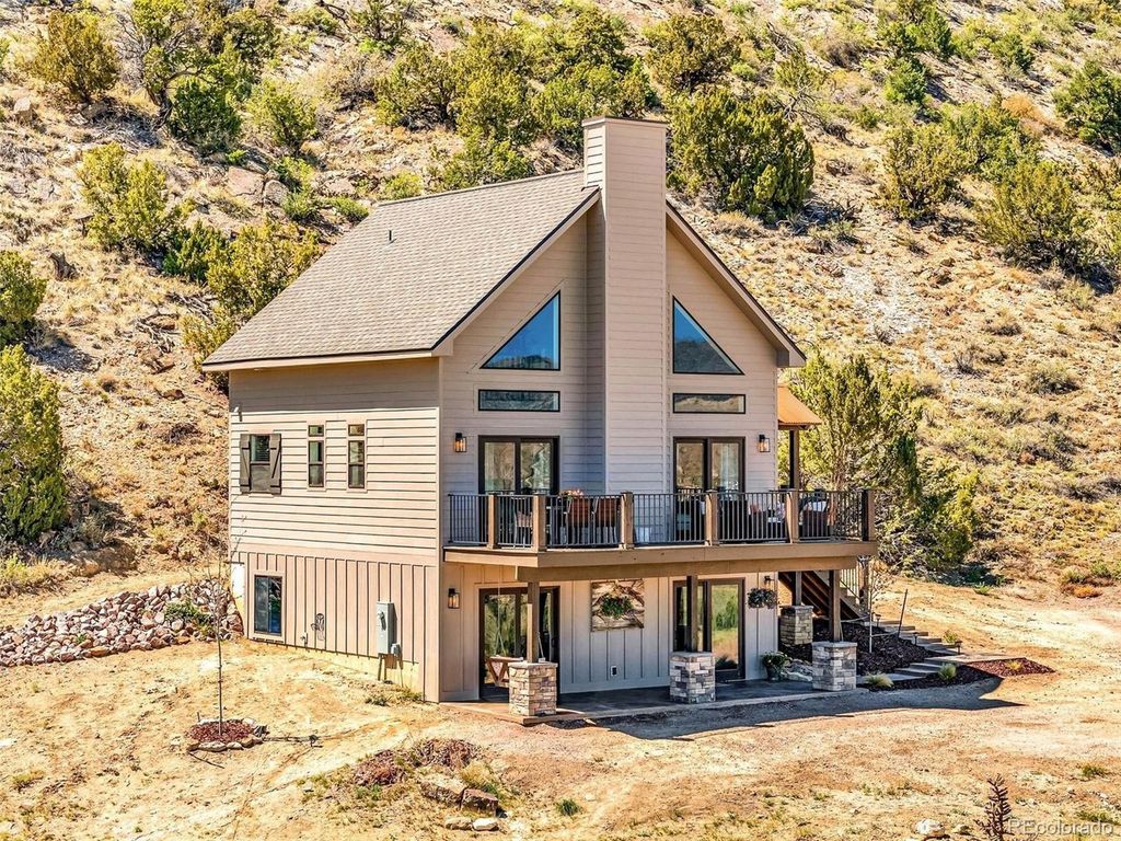 620 Foothills Dr, Canon City, CO 81212