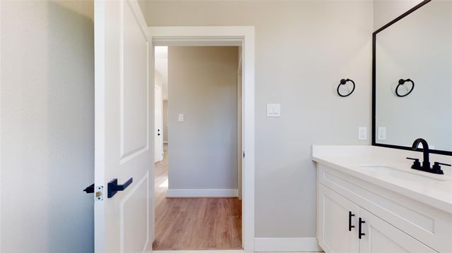 806 E 39th Street A, Houston, TX 77022