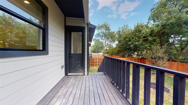 806 E 39th Street A, Houston, TX 77022