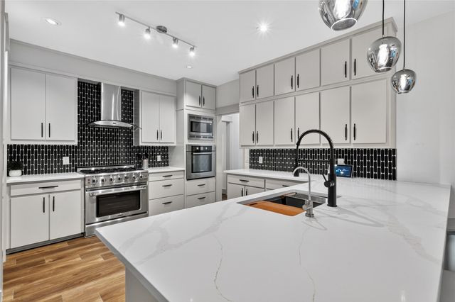 6701 Leslie Court, Plano, TX 75023