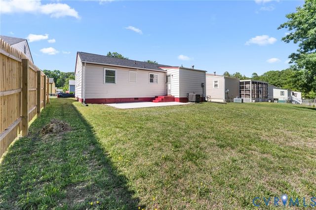 1816 Dublin St, Hopewell, VA 23860