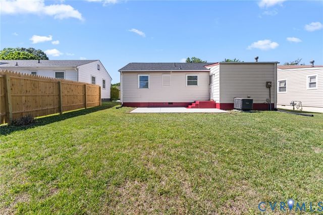 1816 Dublin St, Hopewell, VA 23860