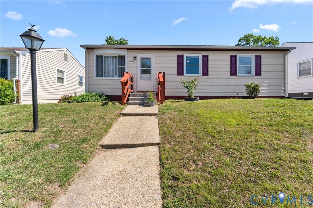 1816 Dublin St, Hopewell, VA 23860
