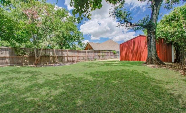 1007 San Jacinto Street, Highlands, TX 77562