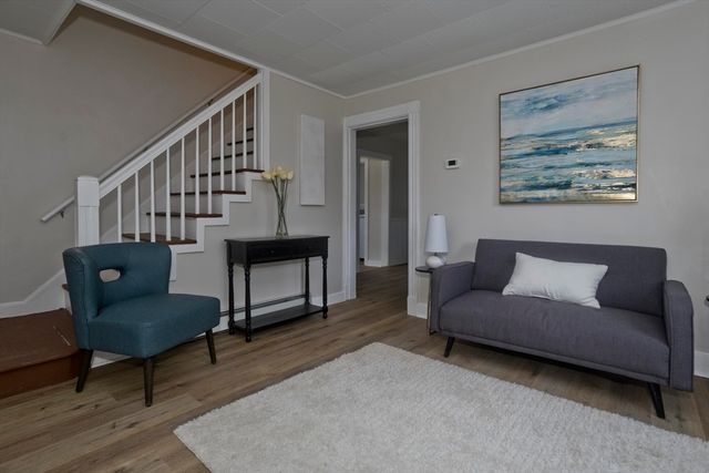 191 Laconia St, Springfield, MA 01129