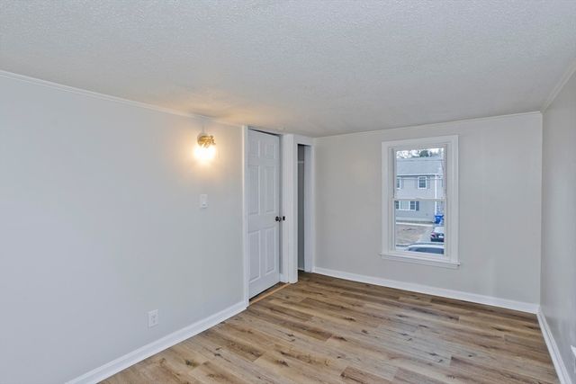 191 Laconia St, Springfield, MA 01129