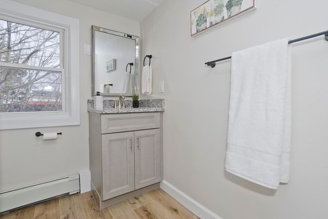 191 Laconia St, Springfield, MA 01129