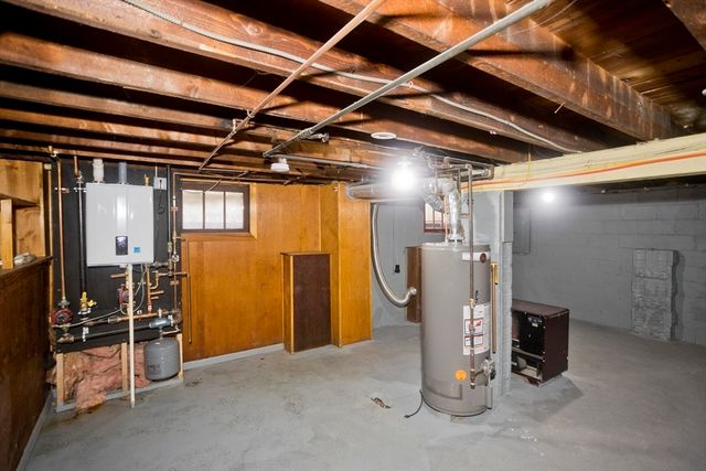 191 Laconia St, Springfield, MA 01129