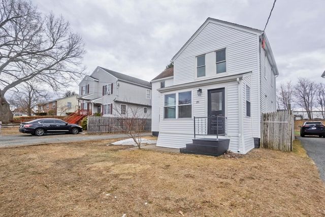191 Laconia St, Springfield, MA 01129