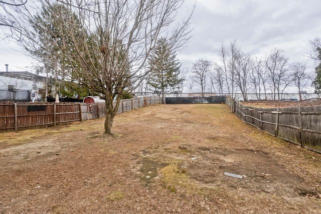 191 Laconia St, Springfield, MA 01129