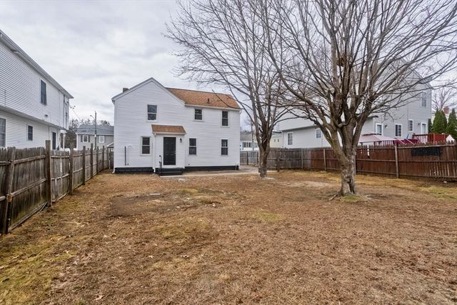 191 Laconia St, Springfield, MA 01129