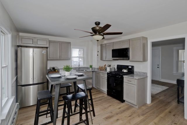 191 Laconia St, Springfield, MA 01129