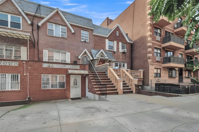 5222 Van Loon Street, Elmhurst, NY 11373