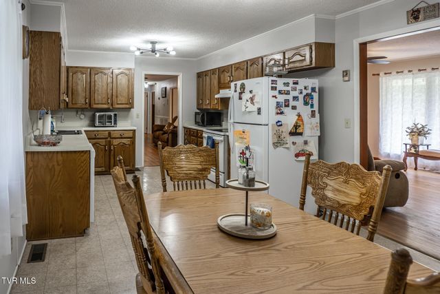 290 Wooded Heights, Greeneville, TN 37743