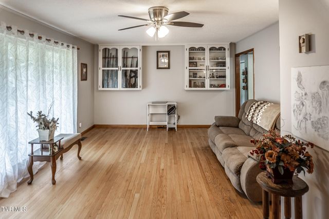 290 Wooded Heights, Greeneville, TN 37743