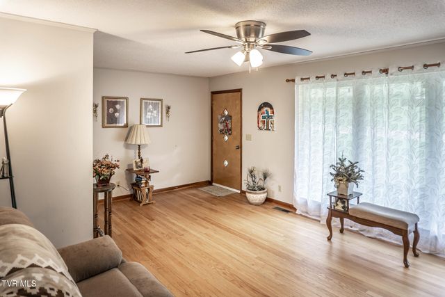 290 Wooded Heights, Greeneville, TN 37743