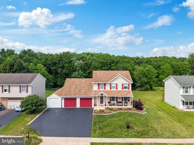 2911 VILLAGE SQUARE DR, Dover, PA 17315