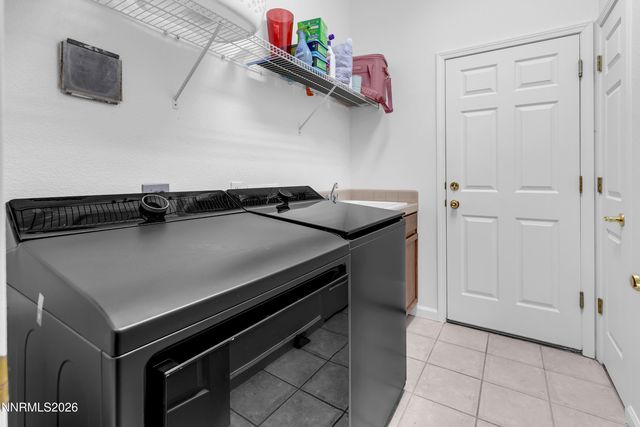 2730 Arrowsmith Drive, Sparks, NV 89436