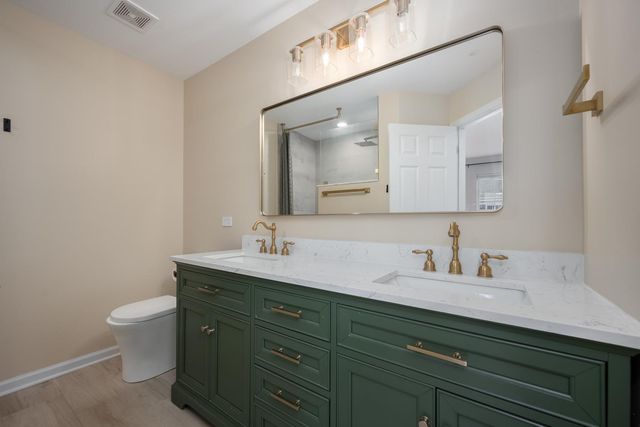 8602 Grove Street, Morton Grove, IL 60053