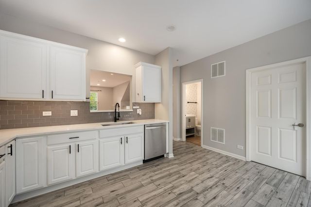 8602 Grove Street, Morton Grove, IL 60053