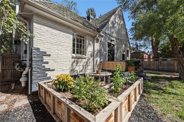 2375 Locust Street, Denver, CO 80207