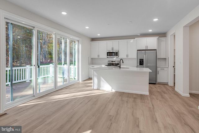 2812 WHITE TAIL DR, Locust Grove, VA 22508