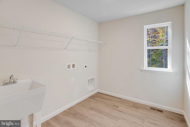 2812 WHITE TAIL DR, Locust Grove, VA 22508