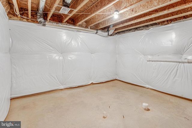 2812 WHITE TAIL DR, Locust Grove, VA 22508