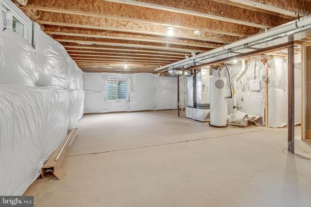 2812 WHITE TAIL DR, Locust Grove, VA 22508