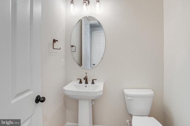 2812 WHITE TAIL DR, Locust Grove, VA 22508