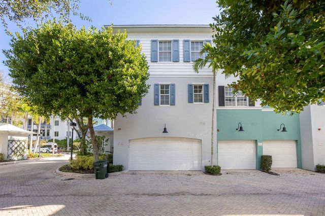 349 E Mallory Circle, Delray Beach, FL 33483