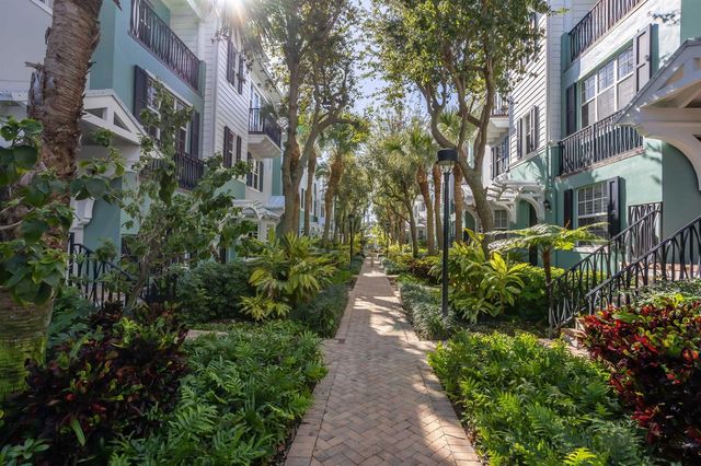 349 E Mallory Circle, Delray Beach, FL 33483