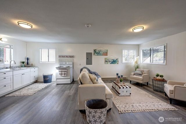 1504 170th Place, Long Beach, WA 98631