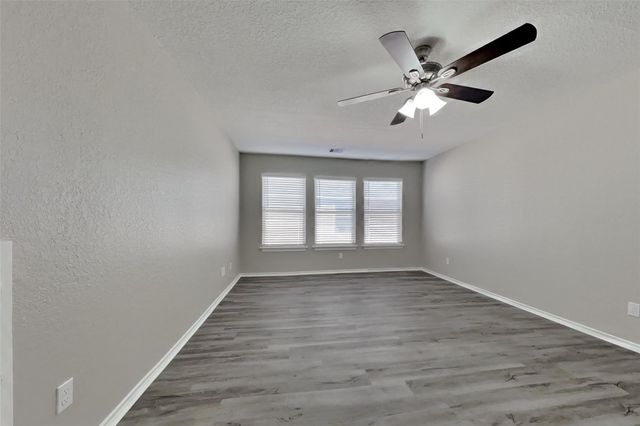 22003 Avonglen Lane, Spring, TX 77389