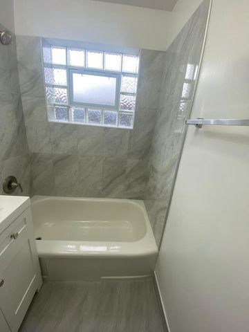 724 Florence Avenue 2, Evanston, IL 60202