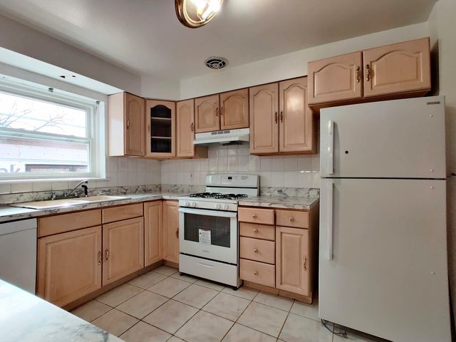 724 Florence Avenue 2, Evanston, IL 60202