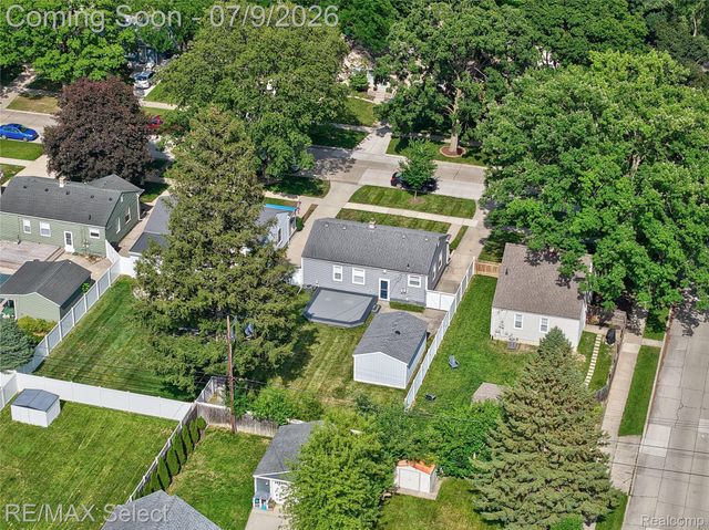 609 N Connecticut Avenue, Royal Oak, MI 48067