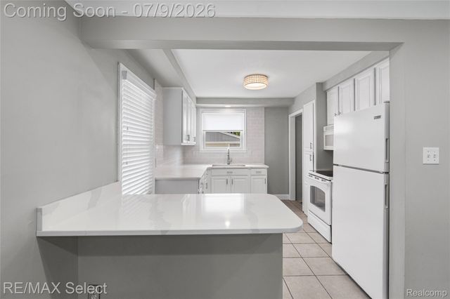 609 N Connecticut Avenue, Royal Oak, MI 48067