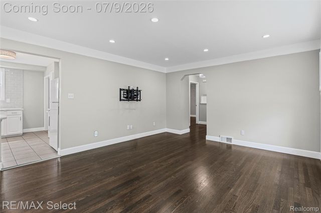 609 N Connecticut Avenue, Royal Oak, MI 48067