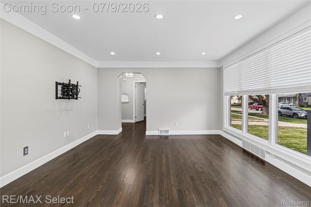 609 N Connecticut Avenue, Royal Oak, MI 48067