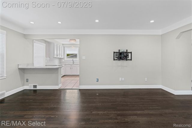 609 N Connecticut Avenue, Royal Oak, MI 48067