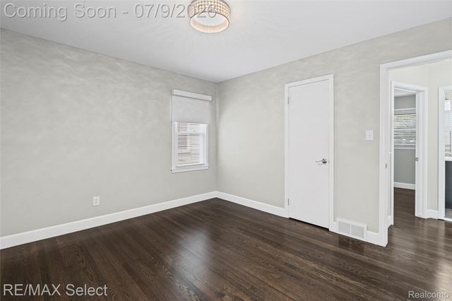 609 N Connecticut Avenue, Royal Oak, MI 48067