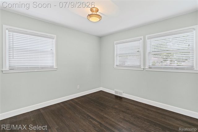 609 N Connecticut Avenue, Royal Oak, MI 48067