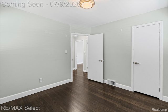 609 N Connecticut Avenue, Royal Oak, MI 48067