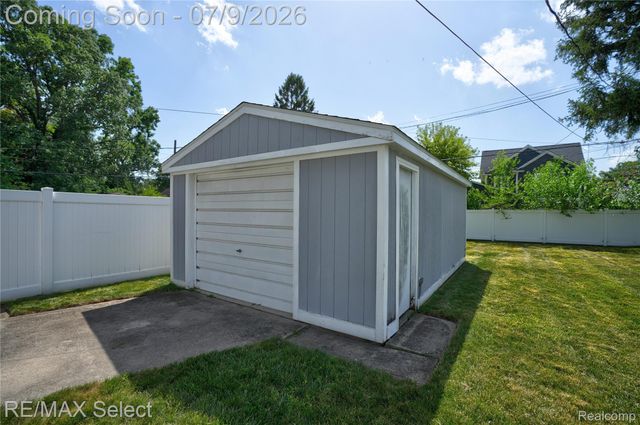 609 N Connecticut Avenue, Royal Oak, MI 48067