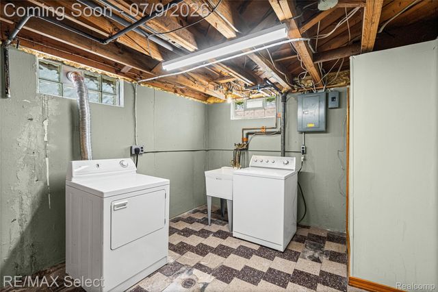 609 N Connecticut Avenue, Royal Oak, MI 48067