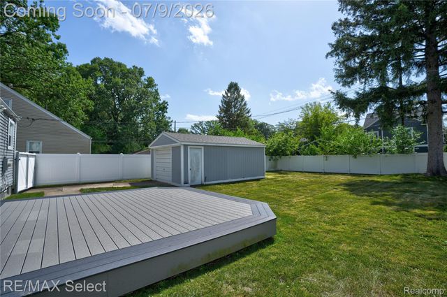 609 N Connecticut Avenue, Royal Oak, MI 48067