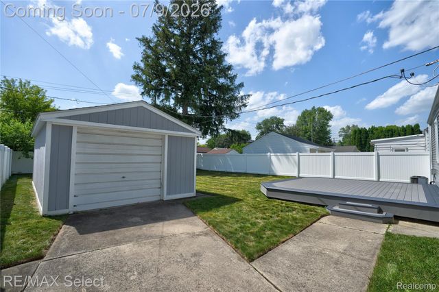 609 N Connecticut Avenue, Royal Oak, MI 48067