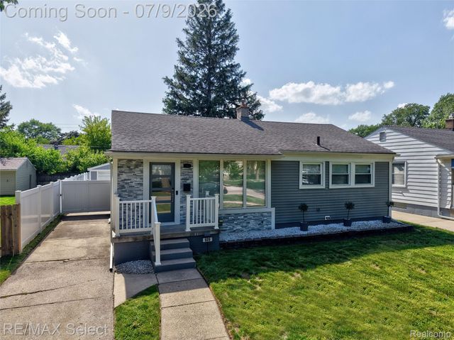 609 N Connecticut Avenue, Royal Oak, MI 48067